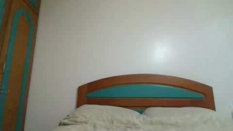 djac1987 online show from September 8, 2025, 5:12 pm