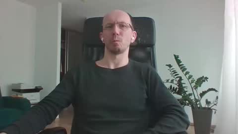 djentlemen1 online show from April 30, 2026, 9:37 am