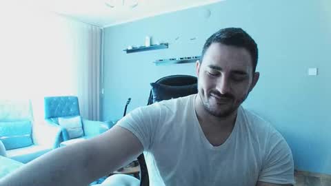 STR8 BOYv online show from November 13, 2025, 10:14 am