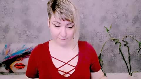 djullia online show from May 15, 2026, 6:42 am