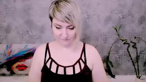 Snapshot of djullia chatting on June 27, 2026, 6:07 am djullia online show from June 27, 2026, 6:07 am