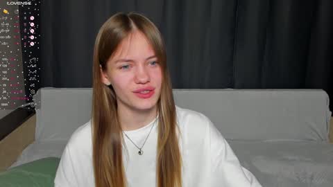 Polly and Kiriko online show from January 5, 2025, 4:47 am