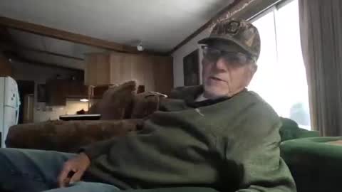 Snapshot of doingmyself69 chatting on May 27, 2026, 5:10 pm doingmyself69 online show from May 27, 2026, 5:10 pm