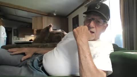 Snapshot of doingmyself69 chatting on June 17, 2026, 4:52 pm doingmyself69 online show from June 17, 2026, 4:52 pm