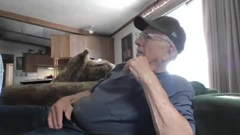 Snapshot of doingmyself69 chatting on June 18, 2026, 10:14 pm doingmyself69 online show from June 18, 2026, 10:14 pm