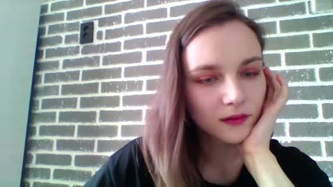 dolcezza_ online show from April 1, 2026, 1:41 pm