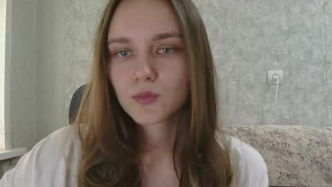 dolcezza_ online show from June 9, 2026, 2:17 pm
