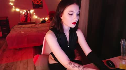 doll1_maiya online show from December 2, 2025, 8:37 pm