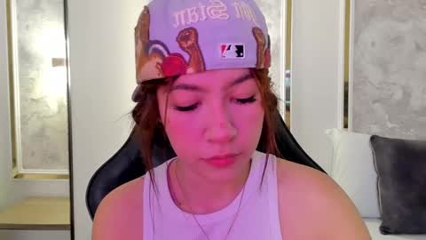 Snapshot of doll_eyeess_ chatting on September 23, 2025, 2:25 am D online show from September 23, 2025, 2:25 am