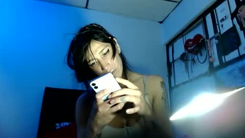 Snapshot of doll_sary chatting on January 2, 2025, 6:56 pm Catherine XXX online show from January 2, 2025, 6:56 pm