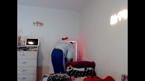 Snapshot of doll_sary chatting on March 8, 2026, 2:04 am Catherine XXX online show from March 8, 2026, 2:04 am