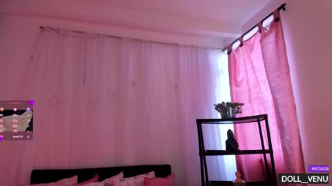 Roxana  independent model can you help me reach 100 hands up uwu online show from January 1, 2025, 8:58 pm