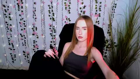 Snapshot of doll_vey chatting on September 11, 2025, 1:33 pm doll_vey online show from September 11, 2025, 1:33 pm