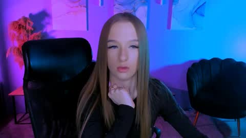 doll_vey online show from April 7, 2026, 9:10 am