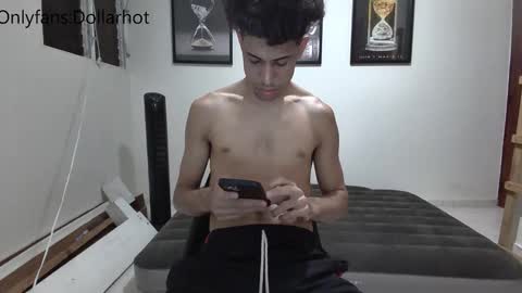 DollarHot30 online show from March 1, 2025, 3:43 am