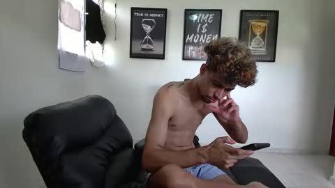 DollarHot30 online show from April 11, 2026, 3:27 pm