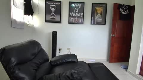 DollarHot30 online show from April 14, 2026, 5:08 pm