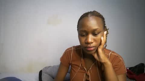 Snapshot of dollberry chatting on February 6, 2025, 2:00 am dollberry online show from February 6, 2025, 2:00 am