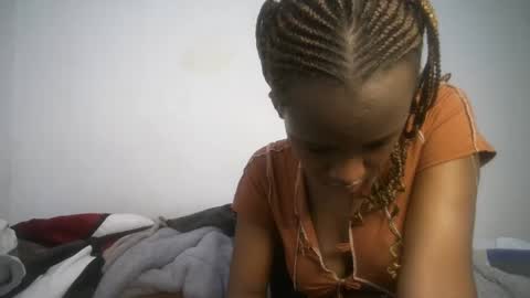 Snapshot of dollberry chatting on February 12, 2025, 8:49 am dollberry online show from February 12, 2025, 8:49 am