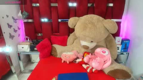 Snapshot of dollfire_bigass chatting on October 12, 2025, 1:37 am ginna online show from October 12, 2025, 1:37 am