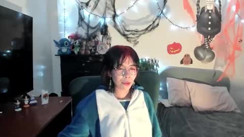 Snapshot of dolliette chatting on October 26, 2025, 3:45 am mina online show from October 26, 2025, 3:45 am