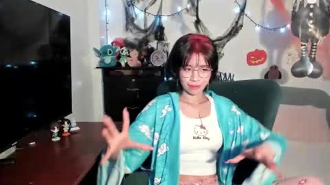 Snapshot of dolliette chatting on October 26, 2025, 8:48 pm mina online show from October 26, 2025, 8:48 pm