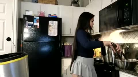 Snapshot of dolllface chatting on December 24, 2024, 11:17 am DOLLLFACE online show from December 24, 2024, 11:17 am