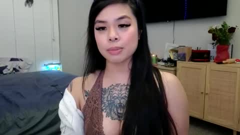 Snapshot of dolllface chatting on February 5, 2025, 9:36 am DOLLLFACE online show from February 5, 2025, 9:36 am