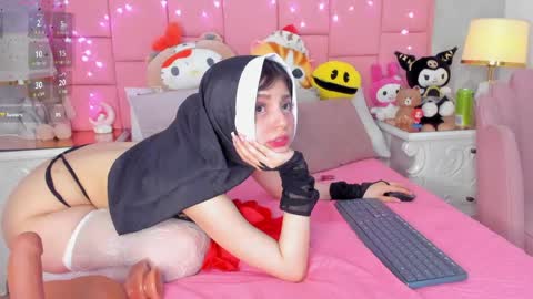 dolly_kitter online show from April 12, 2026, 11:48 am