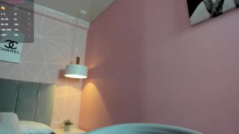 Call me Zoe  online show from December 17, 2025, 5:57 am