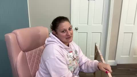 Dolly online show from March 8, 2025, 2:08 pm