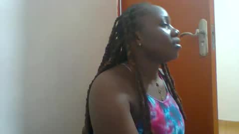 Snapshot of dollyvee chatting on March 26, 2026, 5:51 pm dollyvee online show from March 26, 2026, 5:51 pm