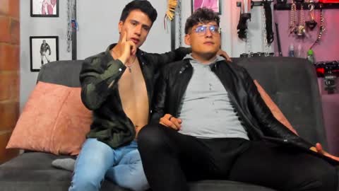 Snapshot of dom2travelers_sm chatting on February 8, 2025, 1:54 pm Diego Castell online show from February 8, 2025, 1:54 pm