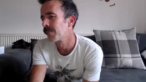 Snapshot of dombolio chatting on August 3, 2026, 1:49 pm Dombol online show from August 3, 2026, 1:49 pm