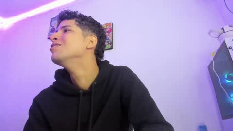 Snapshot of domi_master chatting on February 1, 2025, 1:02 am MASTER online show from February 1, 2025, 1:02 am