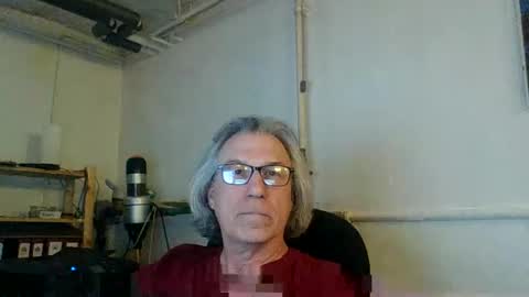 Snapshot of domiande chatting on April 27, 2026, 2:04 pm domiande online show from April 27, 2026, 2:04 pm