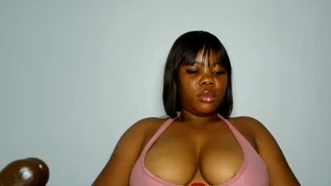 Snapshot of domina_veloura27 chatting on June 12, 2026, 11:46 pm laura online show from June 12, 2026, 11:46 pm