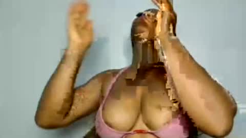 Snapshot of domina_veloura27 chatting on June 20, 2026, 9:01 am laura online show from June 20, 2026, 9:01 am
