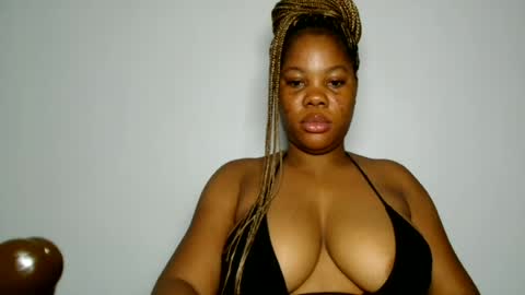 Snapshot of domina_veloura27 chatting on July 4, 2026, 10:32 am laura online show from July 4, 2026, 10:32 am