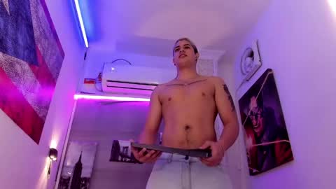 DOMI online show from April 16, 2026, 3:29 am