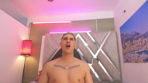 DOMI online show from April 17, 2026, 3:53 am