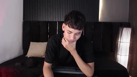 Dominic online show from November 30, 2025, 9:30 pm