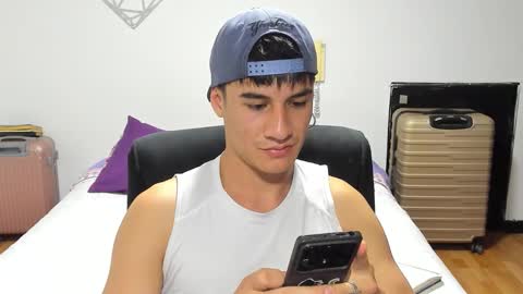 Snapshot of dominic_radccliffe chatting on September 16, 2025, 10:55 pm Your real love online show from September 16, 2025, 10:55 pm