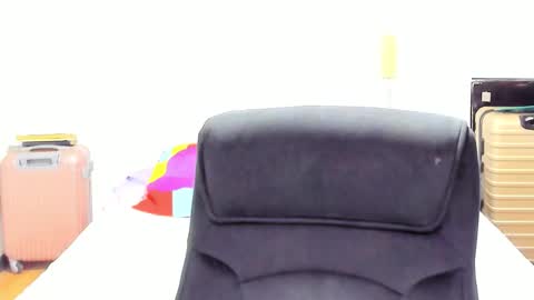 Snapshot of dominic_radccliffe chatting on September 19, 2025, 3:08 am Your real love online show from September 19, 2025, 3:08 am