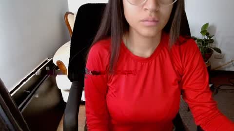 Snapshot of dominica3 chatting on April 5, 2026, 3:42 pm online show from April 5, 2026, 3:42 pm