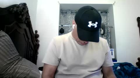 Snapshot of dominicanorico chatting on June 27, 2026, 6:35 pm luis online show from June 27, 2026, 6:35 pm