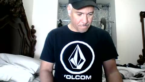Snapshot of dominicanorico chatting on July 12, 2026, 6:21 pm luis online show from July 12, 2026, 6:21 pm