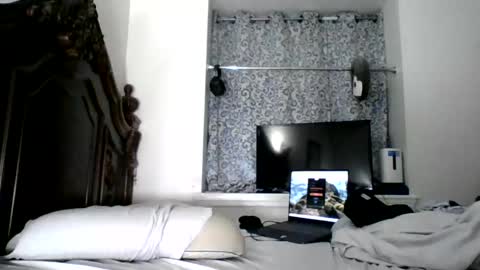 Snapshot of dominicanorico chatting on July 23, 2026, 1:58 am luis online show from July 23, 2026, 1:58 am