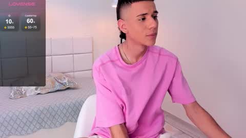 Snapshot of dominicjonnes chatting on March 2, 2026, 7:21 pm dominicjonnes online show from March 2, 2026, 7:21 pm