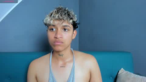 Snapshot of dominick_joness chatting on March 6, 2025, 11:42 pm Dominick online show from March 6, 2025, 11:42 pm